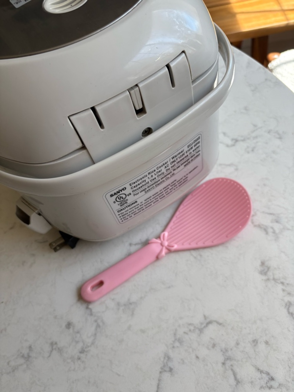 Sanyo White Multi-Function Rice Cooker with Digital Controls - Picture 8 of 8